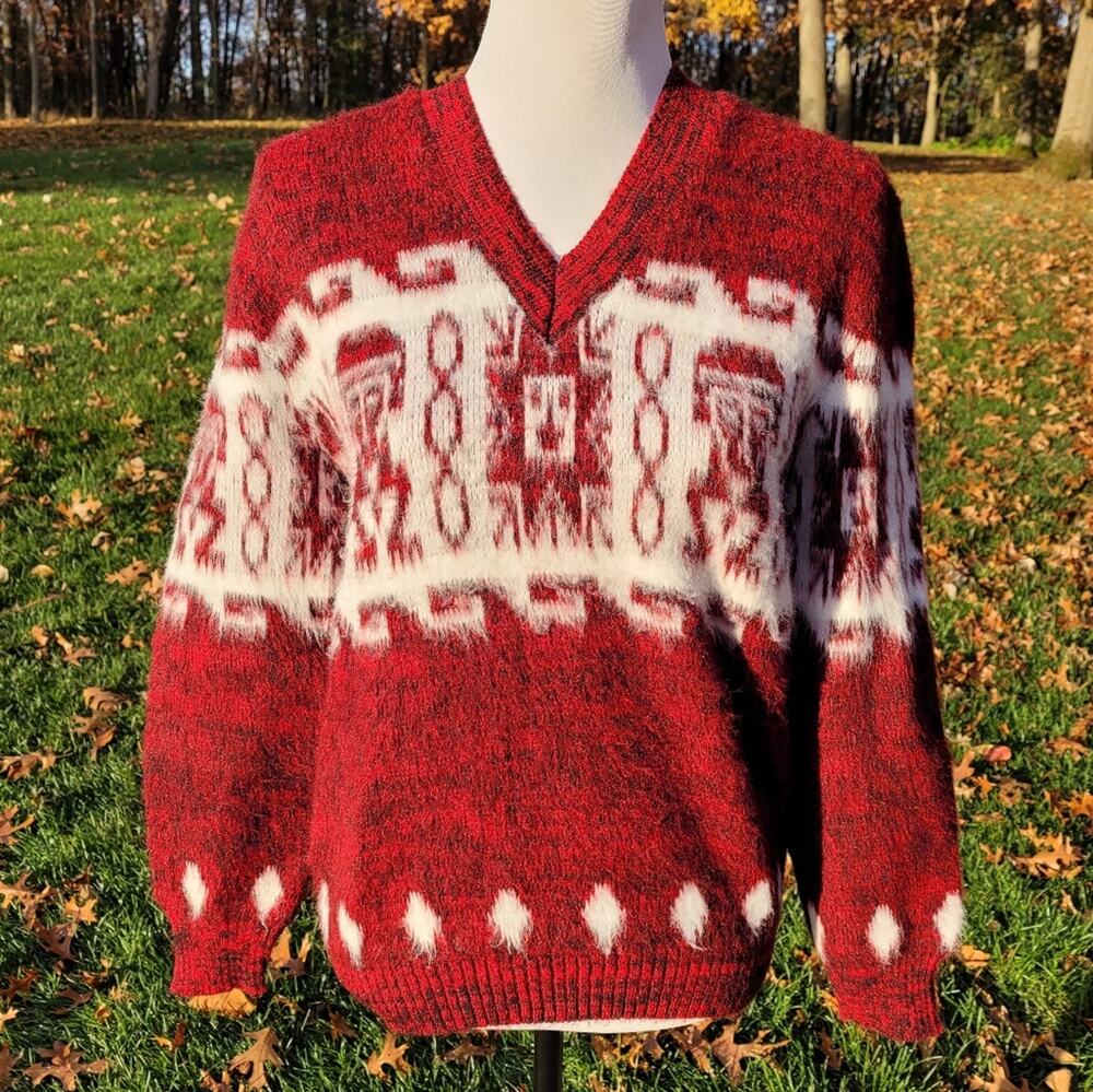 Fair Isle Red & White Fuzzy V-neck Cozy Sweater Stretchy size Small